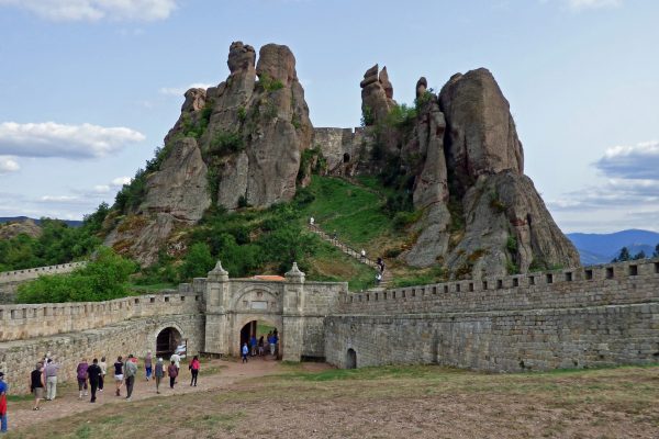 Белоградчишките скали и пещерата Магура с приз „Природен феномен на десетилетието”