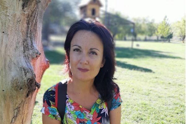 Поетите на Северозапада: Мария Илиева, която пише на три езика за болката от невъзможната любов