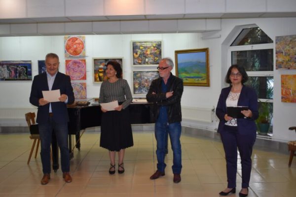 Връчиха наградите от националната изложба биенале „Тенец”