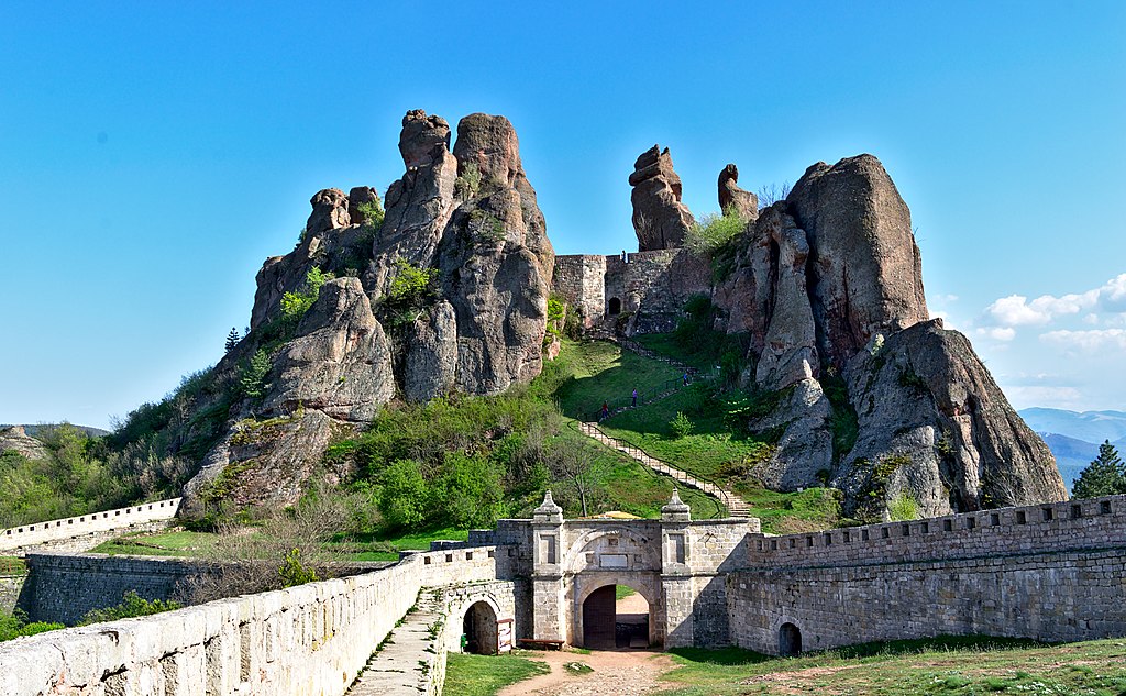 Избираме туристическа атракция на България