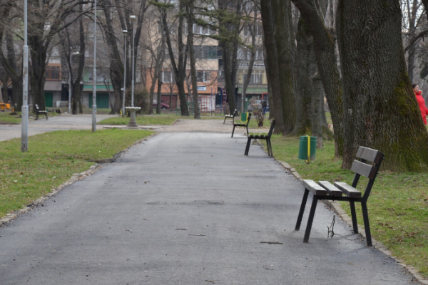 Допълнителни пейки са поставени във видинския парк Владикина бахча