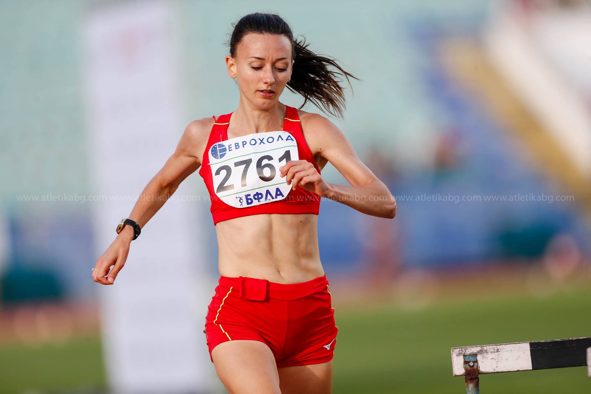 Милица Мирчева от СК „Атлет” – Мездра стартира годината с класиране в топ 20 на маратона в Хюстън