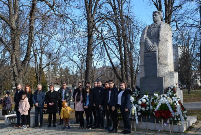 Враца, Монтана, Мездра и Брегово отбелязаха 149-ата годишнина от гибелта на Васил Левски