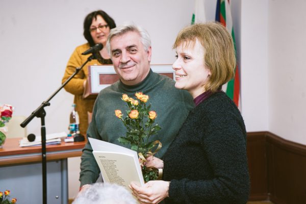 Наградиха печелившите в 8-омартенските конкурси за поезия и изобразително изкуство на община Мездра