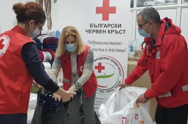 В БЧК – Мездра постъпиха първите дарения за пострадалите от войната в Украйна
