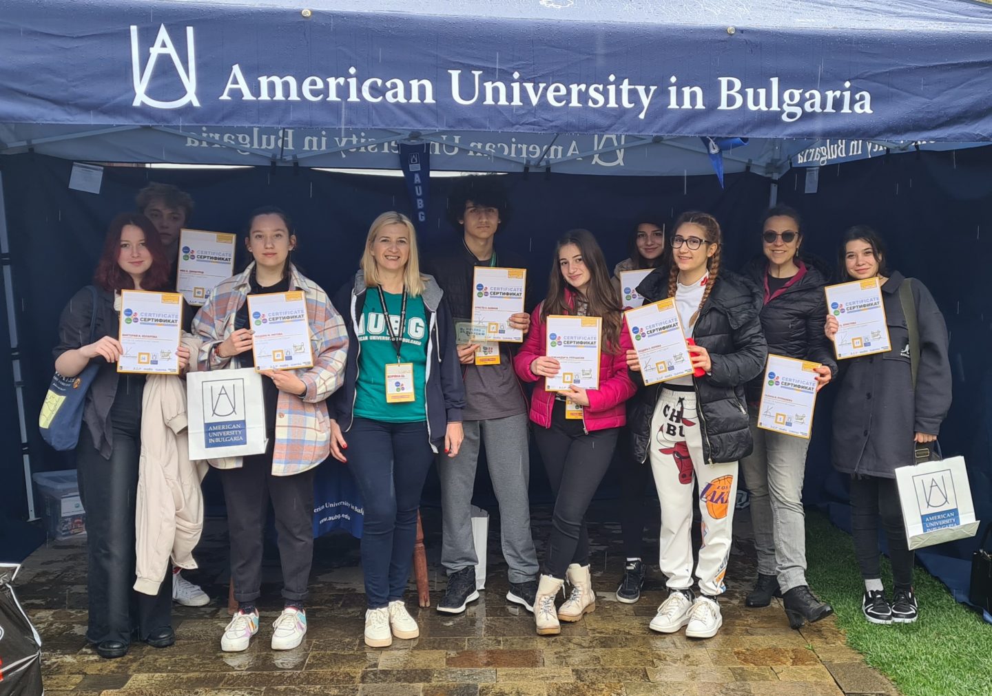 Деца от Враца и Козлодуй са лауреати на национално състезание по чужди езици