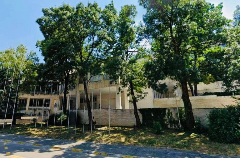 Младежкият дом във Враца ще бъде с две напълно обновени изложбени зали