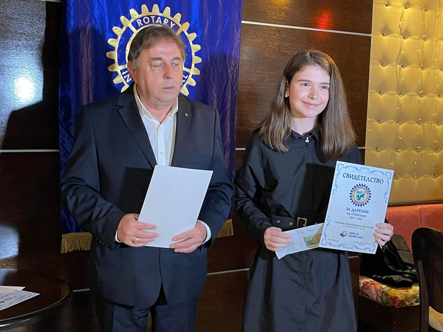 „Ротари клуб” – Враца връчи традиционните стипендии на талантливи деца