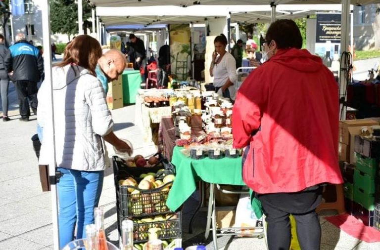 Фермерският пазар във Враца събира производители от цялата страна на Лазаровден