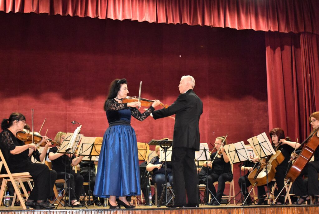 Симфониета – Видин гостува в Монтана с диригент от САЩ