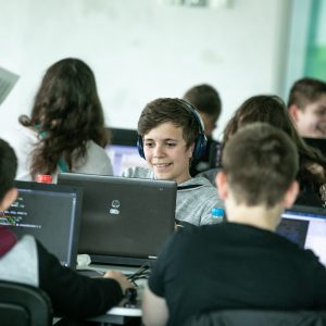 „Училищна Телерик Академия” обяви прием за безплатни ИТ обучения за ученици в Северозападна България