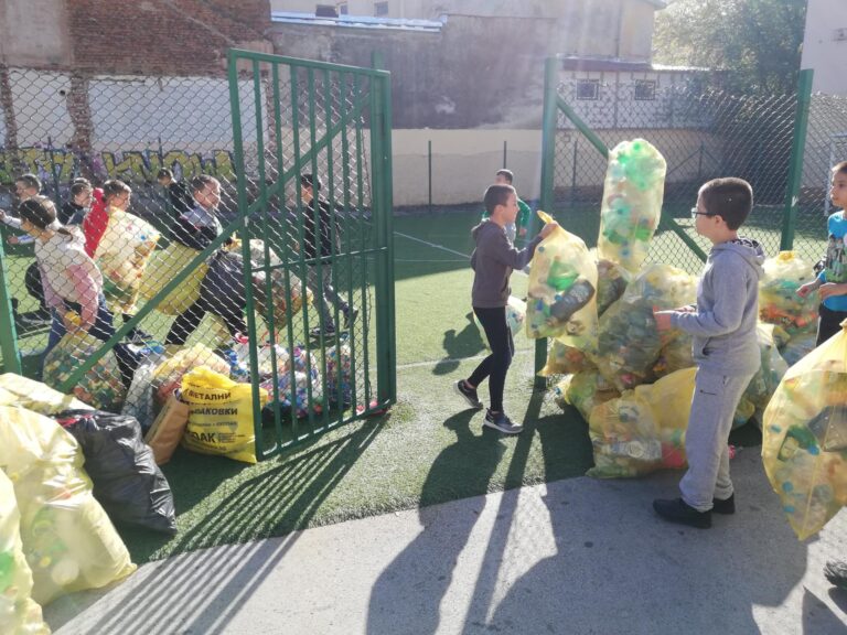 Учениците от Враца са на първо място в кампанията за разделно събиране „Екошампиони”и рециклиране