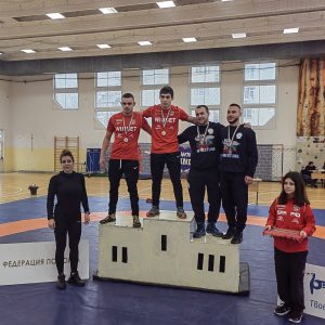 Състезателите на „Ботев 93“ спечелиха шест медала на Държавния шампионат по борба