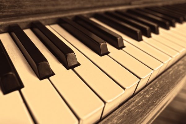 Започва „Месецът на клавишите“ в Симфониета – Враца