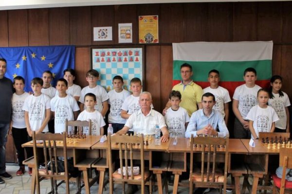 Градско индивидуално първенство по класически шахмат за ученици се проведе в Мездра