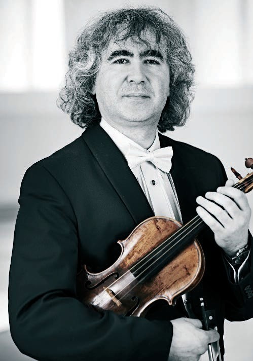 Виртуозният Веселин Демирев идва във Враца за „Майстори на цигулката“