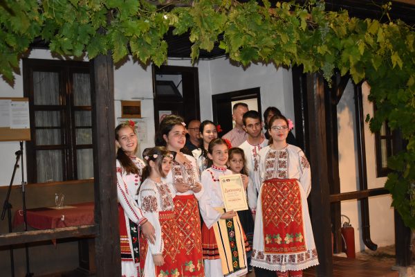 Певческа група „Пъстренец Джуниър“ от Монтана открива конкурс в Сърбия