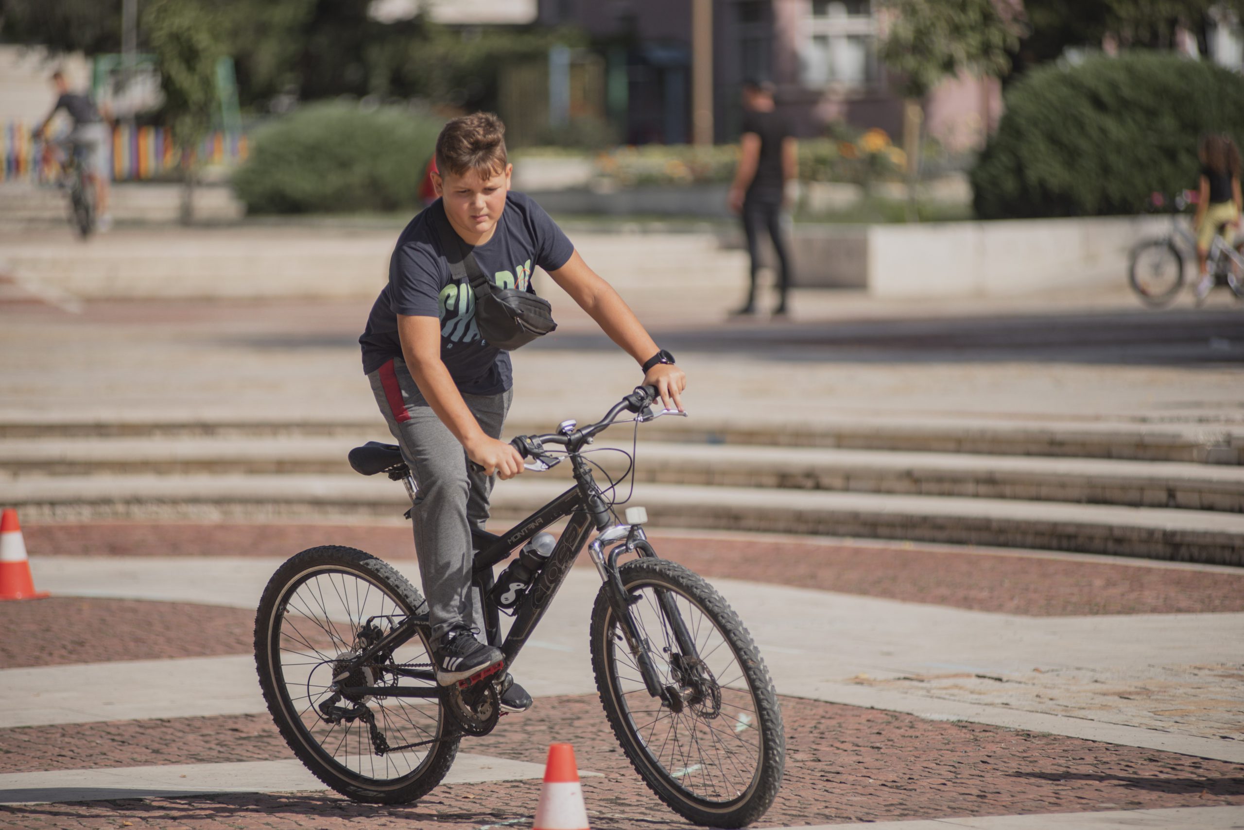 Велосъстезание за деца и ученици се проведе в Мездра