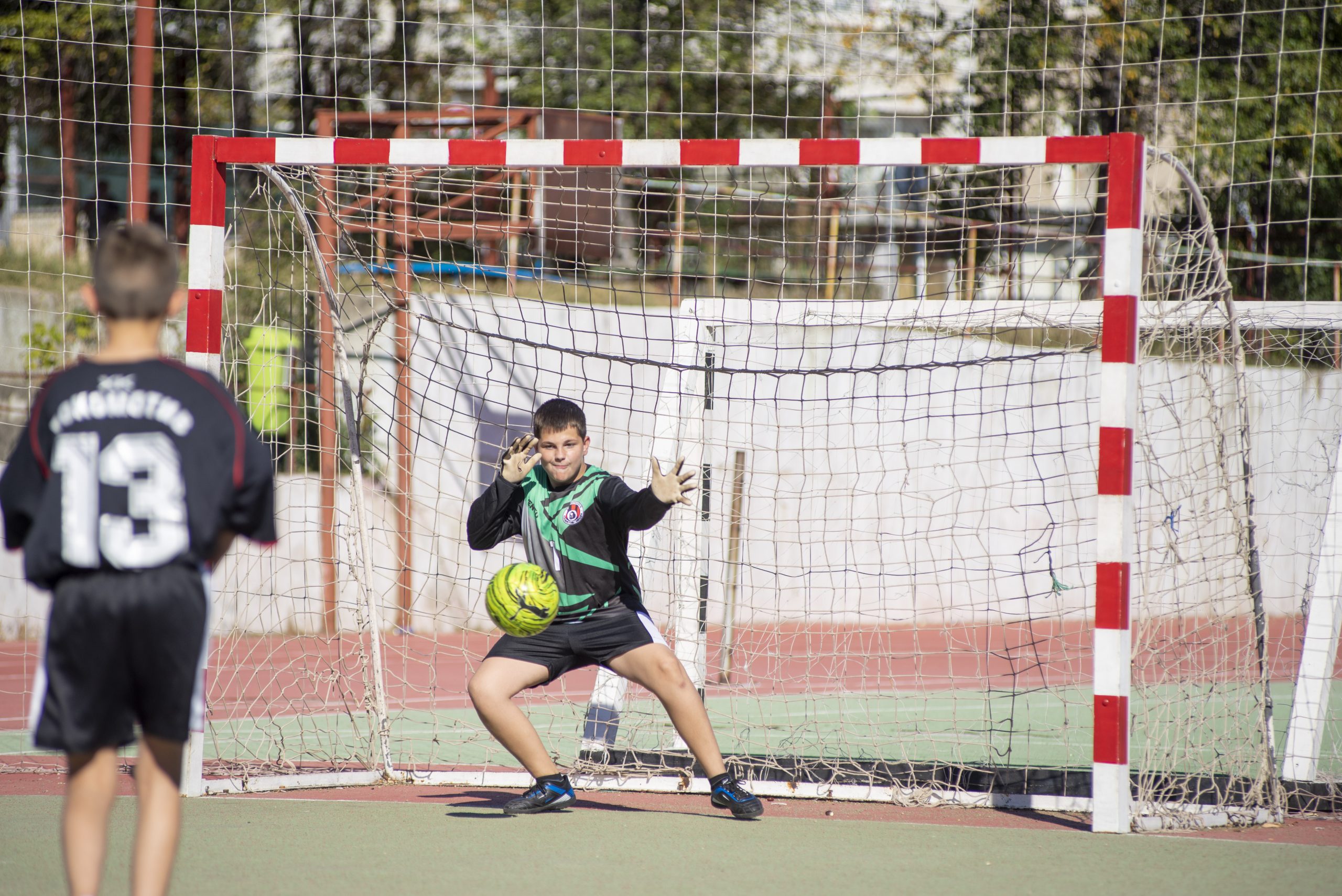 Момчетата V-VII клас на ОУ „Христо Ботев“ – Мездра се класираха за областния етап на Ученическите спортни игри