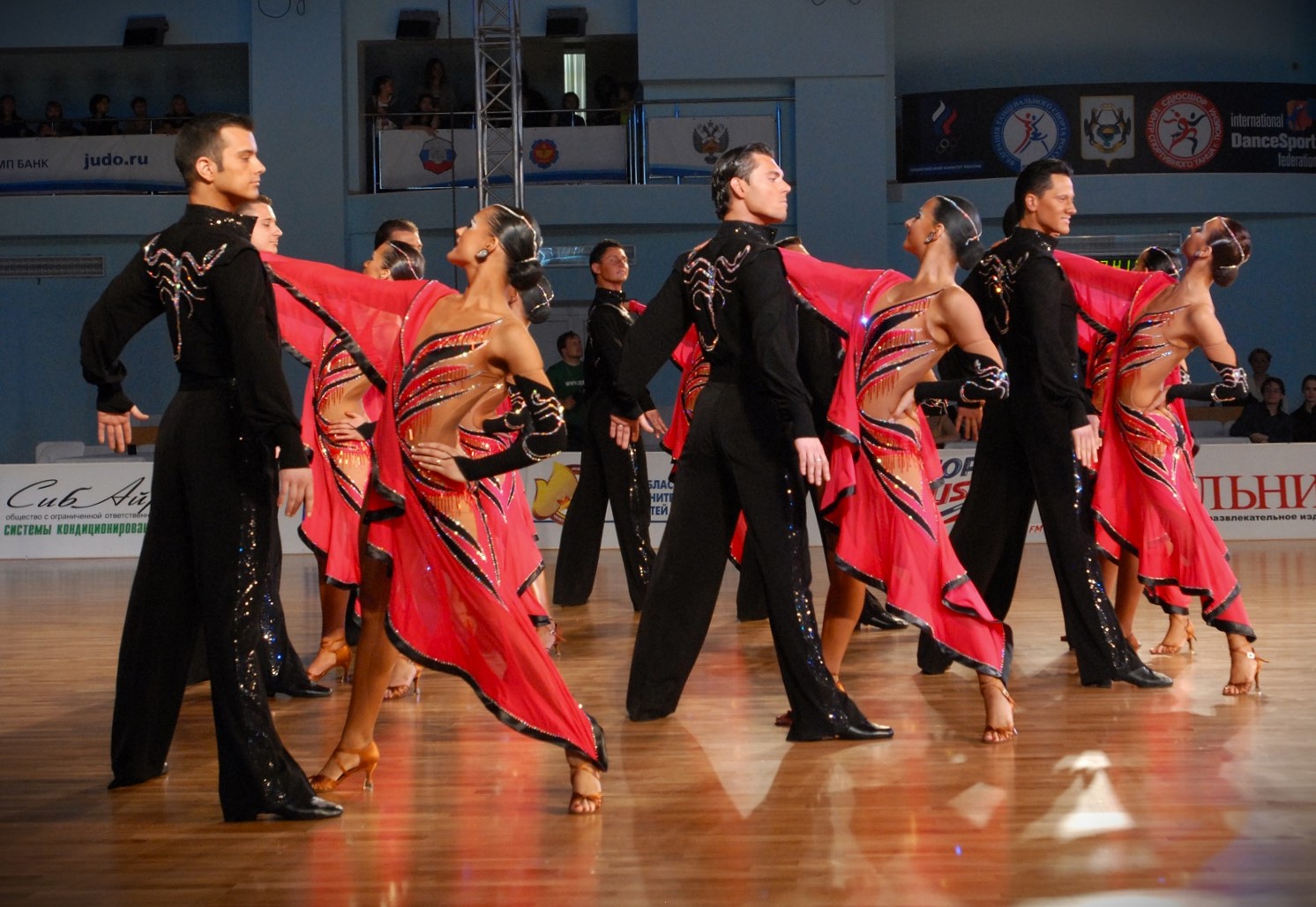 „Арена Вършец“ отваря врати за Международен турнир по спортни танци
