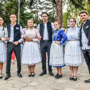 Бал на банатските българи: огънят на общността