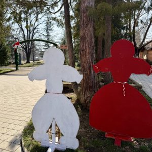 С усмивка към пролетта: Вършец посрещна Баба Марта