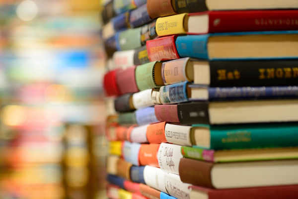 „Дари книга – създай бъдеще“: когато младите дават пример